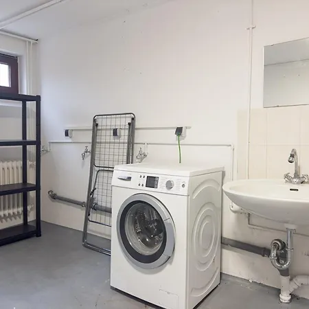 Immostay L# Ferienhaus- Garten & Parking, Wifi Appartamento *