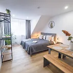 Immostay L# Ferienhaus- Garten & Parking, Wifi