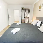 Apartamento Immostay L# Ferienhaus- Garten & Parking, Wifi Bremen