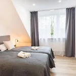 アパート Immostay L# Ferienhaus- Garten & Parking, Wifi *