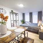 Immostay L# Ferienhaus- Garten & Parking, Wifi Апартаменти Бремен