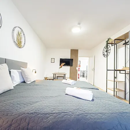 Immostay L# Ferienhaus- Garten&parking, Wifi