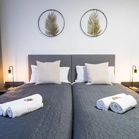 Immostay L# Ferienhaus- Garten & Parking, Wifi *