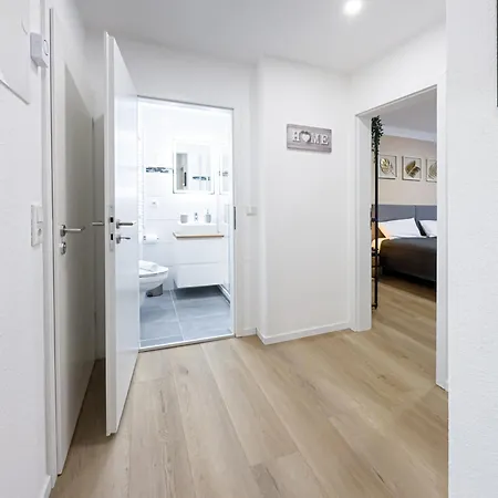 Immostay L# Ferienhaus- Garten & Parking, Wifi Апартаменты