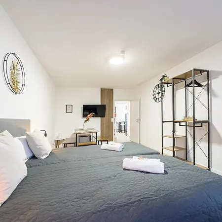 Апартаменти Immostay L# Ferienhaus- Garten & Parking, Wifi *