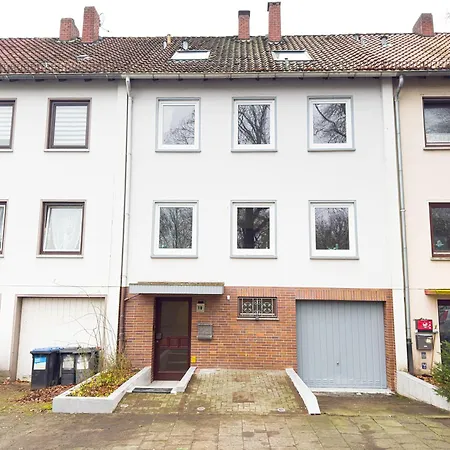 Immostay L# Ferienhaus- Garten & Parking, Wifi Апартаменти Бремен