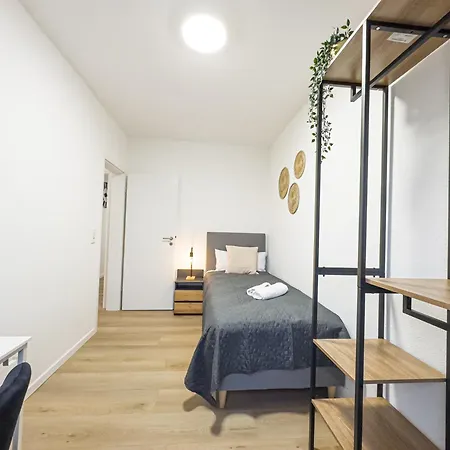 Immostay L# Ferienhaus- Garten&parking, Wifi *