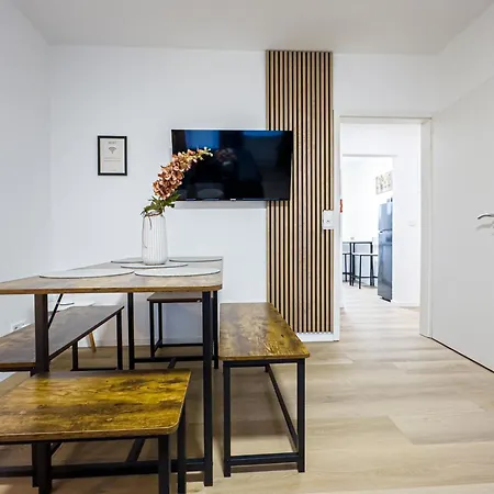 Immostay L# Ferienhaus- Garten & Parking, Wifi Бремен