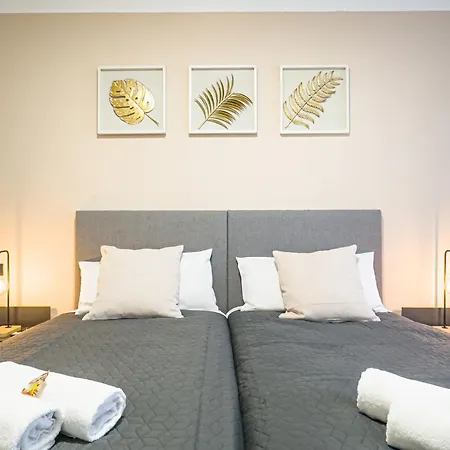 Immostay L# Ferienhaus- Garten & Parking, Wifi Апартаменты *