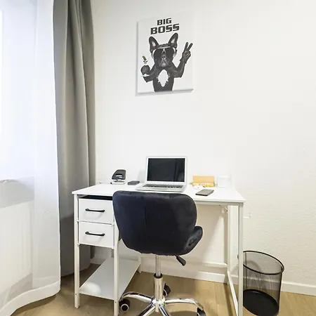 Immostay L# Ferienhaus- Garten&parking, Wifi Bremen