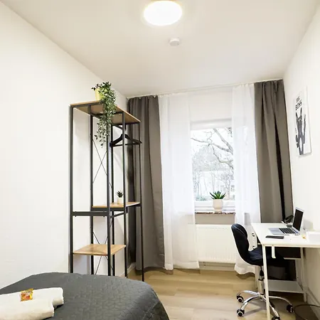 Appartamento Immostay L# Ferienhaus- Garten & Parking, Wifi