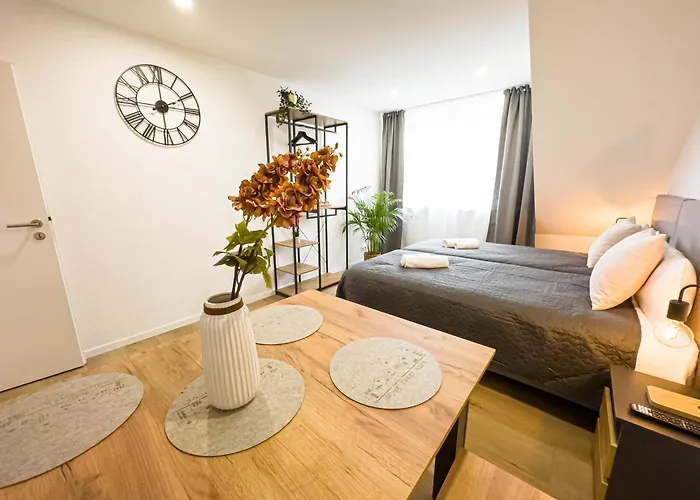 Immostay L# Ferienhaus- Garten & Parking, Wifi *