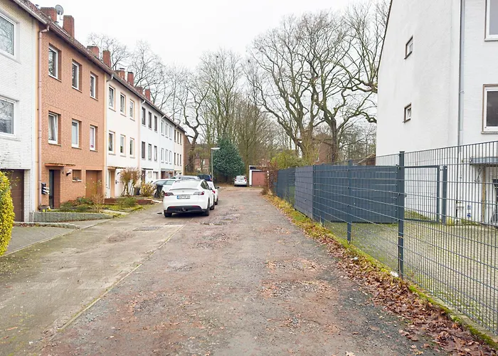 Immostay L# Ferienhaus- Garten & Parking, Wifi *