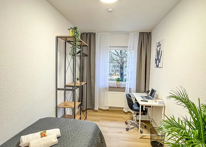 Immostay L# Ferienhaus- Garten & Parking, Wifi Apartament *