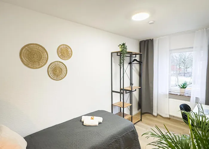 Apartment Immostay L# Ferienhaus- Garten & Parking, Wifi