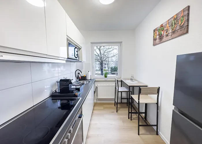 Immostay L# Ferienhaus- Garten & Parking, Wifi *