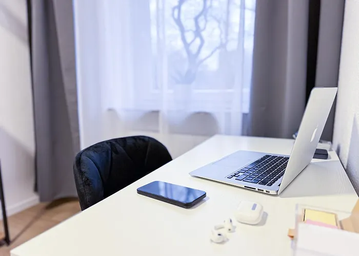 Immostay L# Ferienhaus- Garten & Parking, Wifi